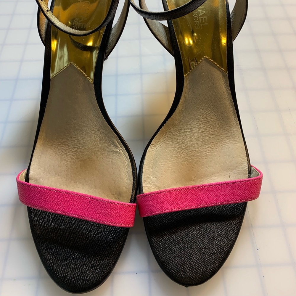 Hot Pink and Black strapped Sandal